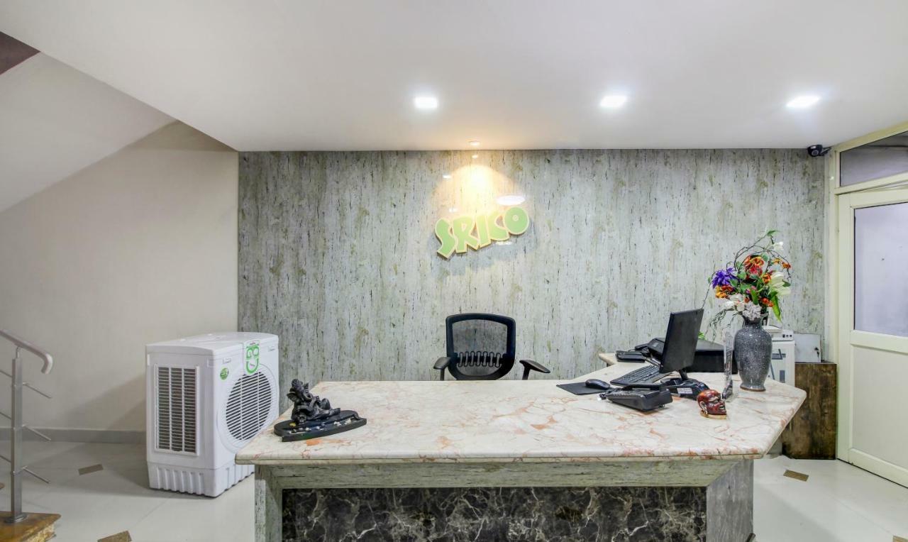 Hotel Treebo Srico, Banjara Hills Hyderabad Esterno foto