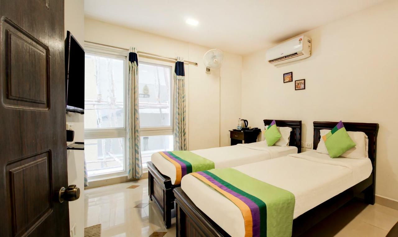 Hotel Treebo Srico, Banjara Hills Hyderabad Esterno foto