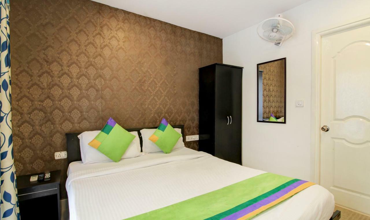 Hotel Treebo Srico, Banjara Hills Hyderabad Esterno foto