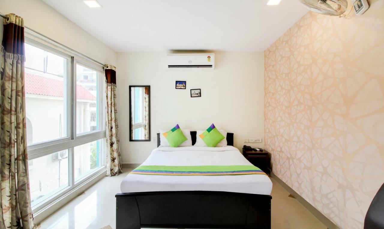 Hotel Treebo Srico, Banjara Hills Hyderabad Esterno foto
